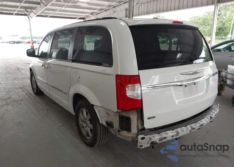 2012 Chrysler Town & Country Touring z USA, uszkodzony, nr VIN 2C4RC1BG3CR222427